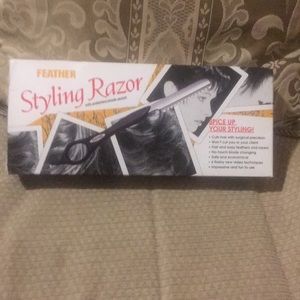 🪒 NWT VTG FEATHER Styling Razor